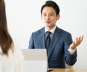 保険会社に連絡する